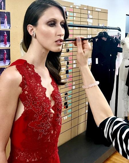 Kyriaki Savrani celebrity makeup artist - -CFDA Awards supermodel Anna Cleveland