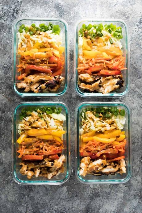 These satay chicken meal prep lunch bowls can be prepped on the weekend and enjoyed throughout the week for a tasty, low carb lunch. You're going to want to drizzle that peanut sauce on everything!