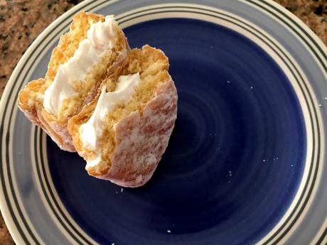 Food Review – Dot’s Cream Filled Donut