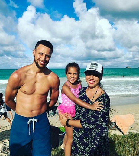 NBA Champion Steph Curry & Wife Ayesha Curry Working ...