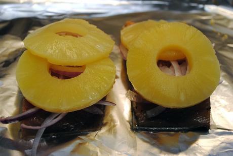 Simple Grilled Salmon with Red Onion and Pineapple