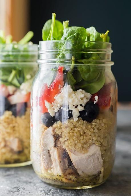 Strawberry Spinach Quinoa Salad in a Jar This strawberry spinach quinoa salad in a jar is the perfect fresh summer meal prep lunch! Spend a bit of time prepping your lunches on the weekend and you'll be the envy of your office.
