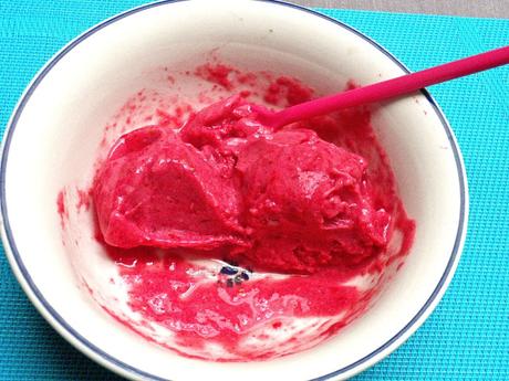Crave a delicious healthy ice-cream? Make this one!