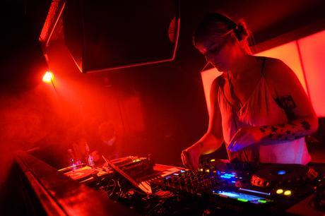 Pernille & Luke Hess and Back to the Source