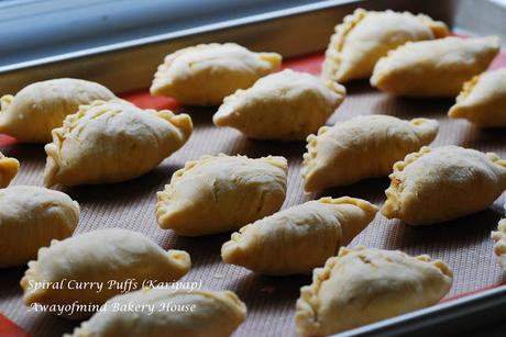 Spiral Curry Puffs (Karipap Pusing) 螺旋咖哩角