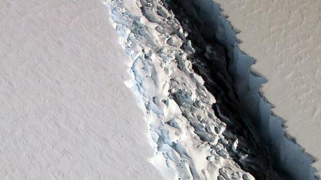 Collapse of Larsen C Ice Shelf in Antarctica Seems Imminent