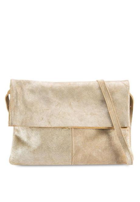 A Women Bag Is Desirable For Her As it A Unique Outward Statement Of Women’s Status!