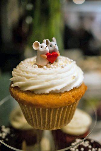 unique wedding cake toppers cute couple of mice one white another gray holding a heart melissa jordan photography