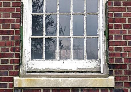 To Replace or Not: The Problem with Postponing Window Replacement