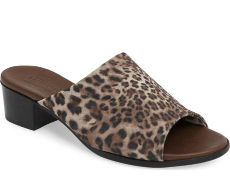 Leopard print fabric slide sandals from Munro. Details at une femme d'un certain age.