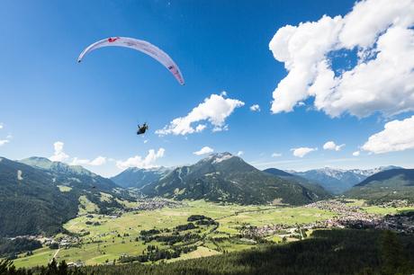 Red Bull X-Alps Update: Group of Racers Chase the Leader