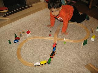 Review:{Big Jigs Wooden Rail CN Figure of 8 Train Set}