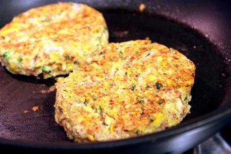 Southwestern Pinto Bean Veggie Burgers