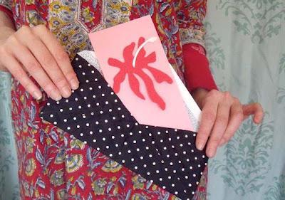 How-Tuesday: Fabric Scrap Envelopes