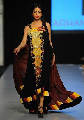 Karachi Fashion Week ShowCase 2012 Pictures Gallery