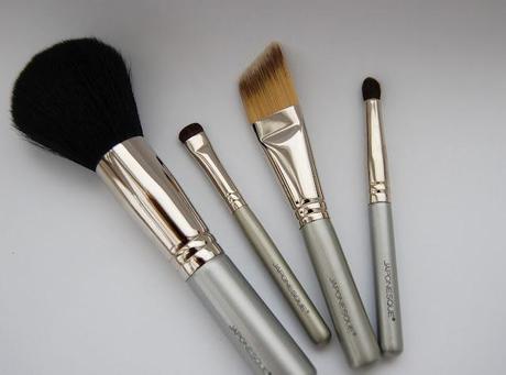 Japonesque Brushes Review