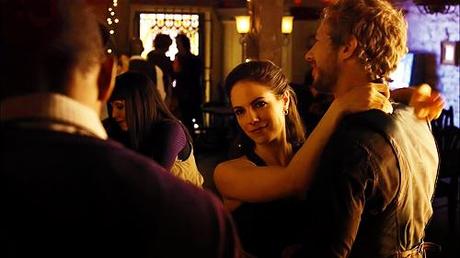 Review #3413: Lost Girl 1.12: “(Dis)Members Only”