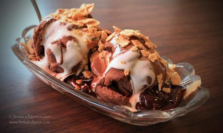 Yum Yum Shoppe: North Liberty, Indiana S'Mores Sundae