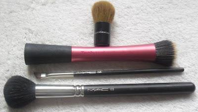 Whats In My Make-Up Bag?