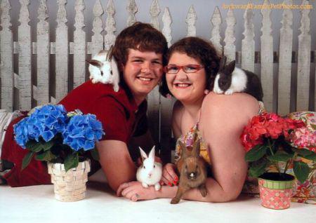 13 Awful Easter Bunny Family Photos