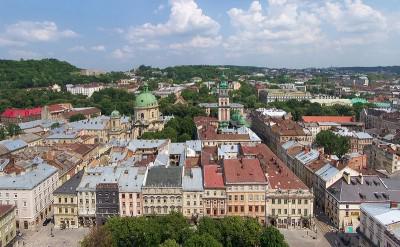 Lviv: Between East and West