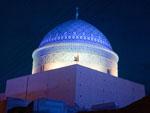 Dome of Bogheh-ye Sayyed Roknaddin at night