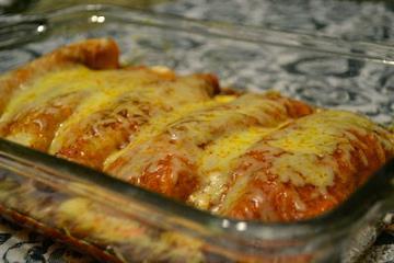 Easter Menu: Avocado & Pinto Bean Enchiladas + Apple Cherry Crisp Easter Menu: Avocado & Pinto Bean Enchiladas + Apple Cherry Crisp