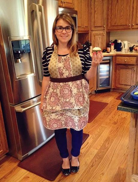 Mega cute apron & strawberry cupcakes