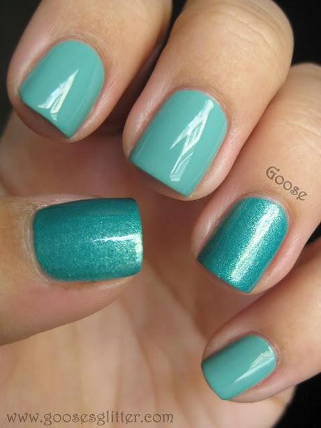 Zoya Beach and Surf: Accent Nails