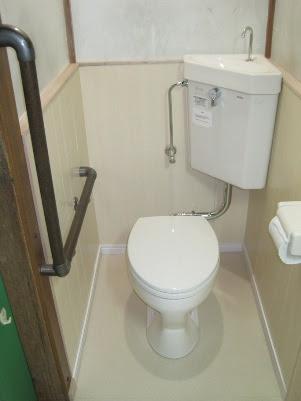 An Ignoramus in Japan: Bathrooms and Toilets