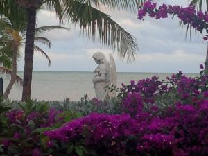 Writers on Location – Vanessa Lafaye on Key West, Florida