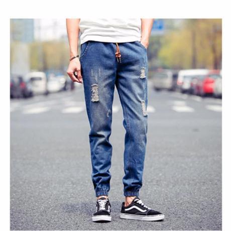 Now It’s Time For Men To Walk In Style In Branded Jeans!