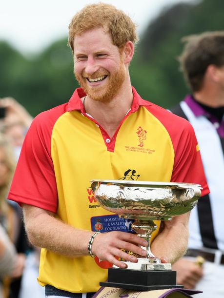 Prince Harry is willing to ‘abandon’ his royal duties to marry Meghan Markle?