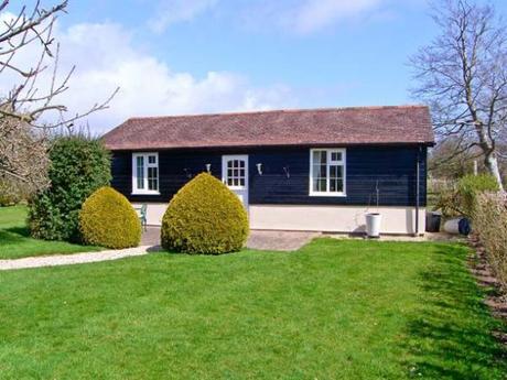 Visit New Forest Cottage And Get Enthralled By Its Beauty!