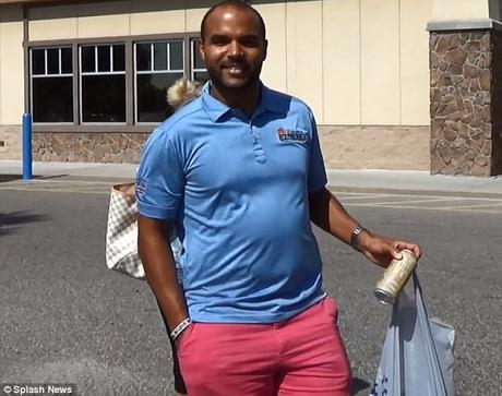 OJ SIMPSON’S YOUNGEST SON JUSTIN SIMPSON WAS SPOTTED LEAVING A FLORIDA WALMART