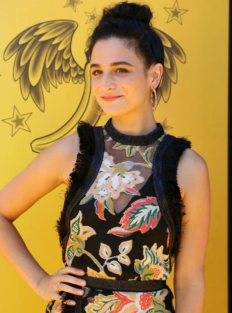 Jenny Slate’s blind date story involves a dude showing up in ‘full chainmail’