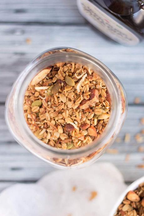 How to Make Pecan & Maple Granola in a Slow Cooker