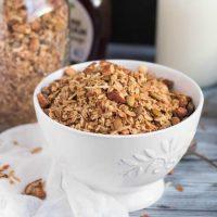 How to Make Pecan & Maple Granola in a Slow Cooker