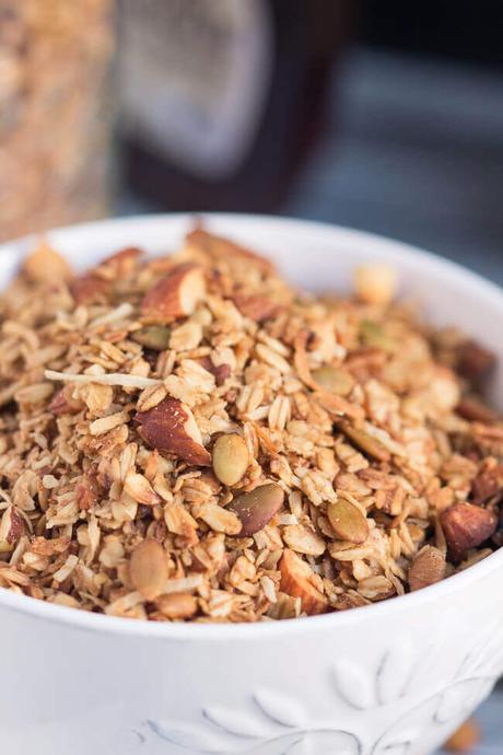 How to Make Pecan & Maple Granola in a Slow Cooker