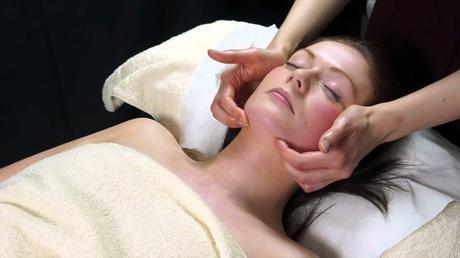 5 Amazing Benefits of an effective Facial Massage 
