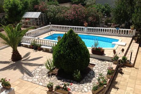 10 Tips for Building a Natural Swimming Pool 10 Tips for Building a Natural Swimming Pool