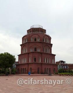 Naive Traveler : City of Nawabs - Lucknow
