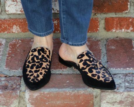 Detail: style blogger Susan B. wears Halogen leopard mules. Details at une femme d'un certain age.