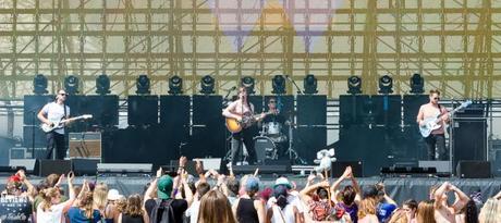 Take My Hand: Picture This at WayHome 2017