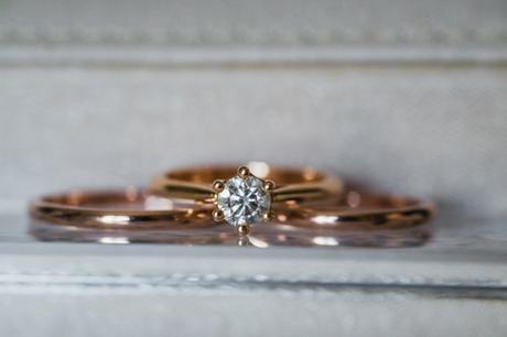 Romantic fall wedding in Skyros | Vicky & George wedding-rings