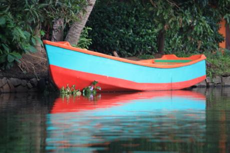 DAILY PHOTOS: Boats on the Backwaters