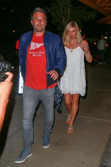 Ben Affleck & Lindsay Shookus ‘really into each other,’ Jen steps out with Ben’s mom