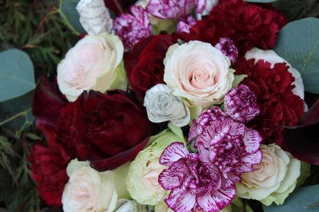 Falling In Love – Burgundy and Gold Wedding Inspiration