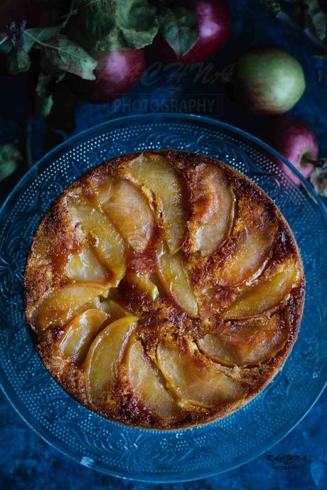 Eggless apple upside down cake | eggless apple cake