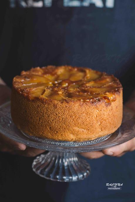 Eggless apple upside down cake | eggless apple cake